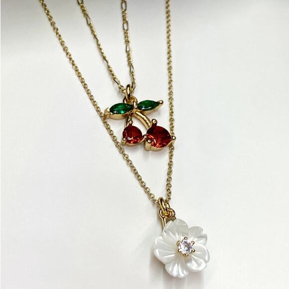 NEW FP x Luna Norte Cherry & Flower Mother Of Pearl Necklace Set - Picture 5 of 9